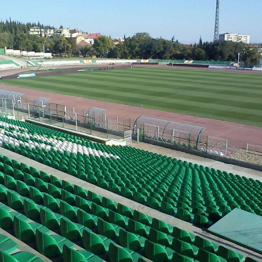 Das Foto wurde bei Стадион Берое (Beroe Stadium) von Alexander am 10/11/2012 aufgenommen