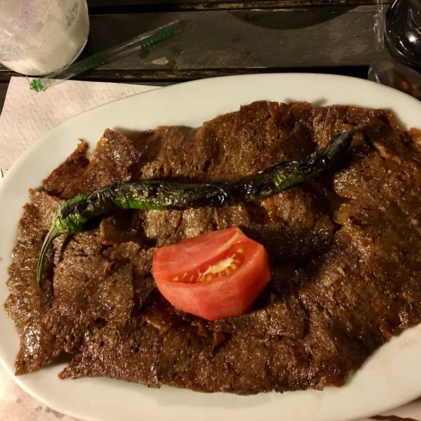 Снимок сделан в Özdoyum Restaurant пользователем Eva L. 10/4/2016