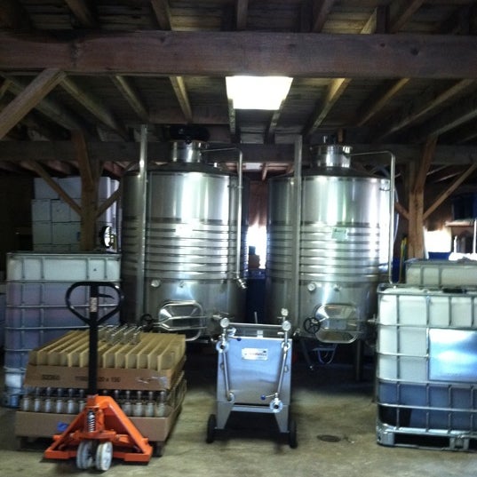 Das Foto wurde bei Sweetgrass Farm Winery &amp; Distillery von Denise O. am 8/4/2012 aufgenommen