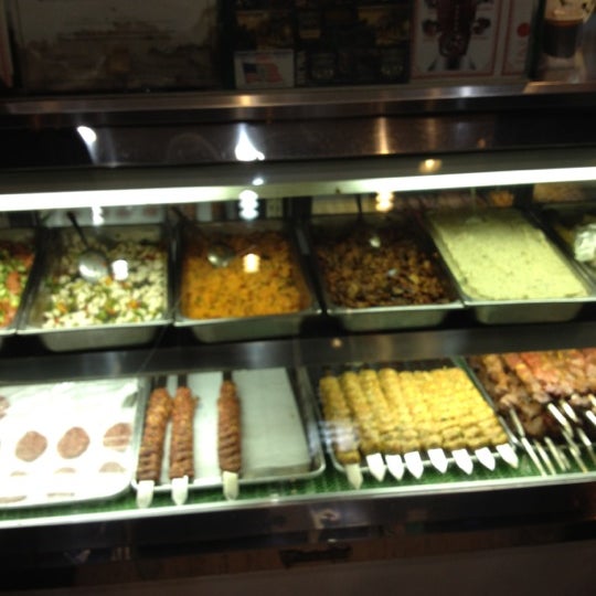 1/21/2012 tarihinde Ritchie Y.ziyaretçi tarafından Bereket Turkish Kebab House'de çekilen fotoğraf
