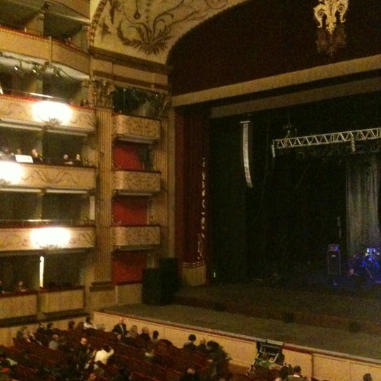 2/3/2012 tarihinde Annaziyaretçi tarafından Teatro Verdi'de çekilen fotoğraf