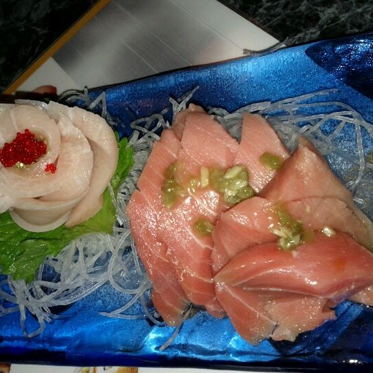 Снимок сделан в Yummy Grill &amp; Sushi пользователем Michael B. 10/11/2011