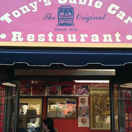Das Foto wurde bei Tony&#39;s Cable Car Restaurant von Miguel J. am 4/29/2012 aufgenommen