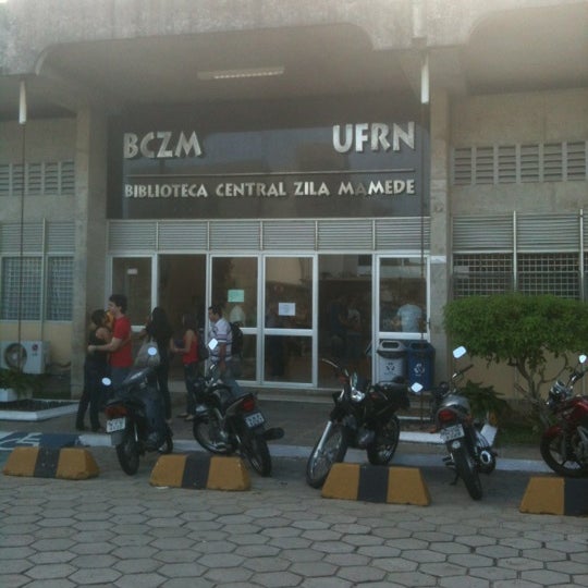 Photo taken at BCZM - Biblioteca Central Zila Mamede by Raphael C. on 10/27/2011