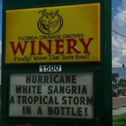 รูปภาพถ่ายที่ Florida Orange Groves Winery โดย Eric เมื่อ 9/24/2011