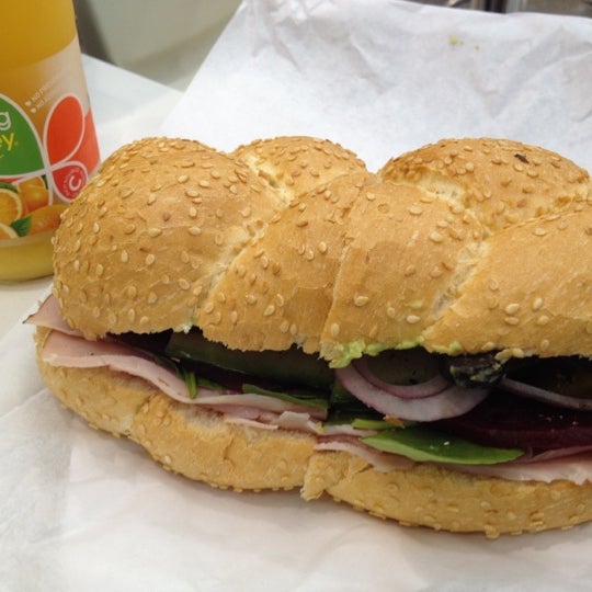 Клаб сэндвич джексонс. Клаб сэндвич creatoria. Сибилла сэндвич клаб. Женский сэндвич. Сэндвич ролл.