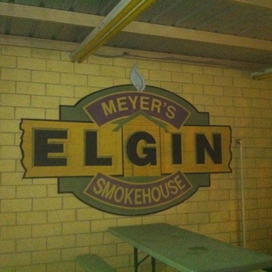 Foto tirada no(a) Meyer&#39;s Elgin Smokehouse por Mike B. em 11/10/2011