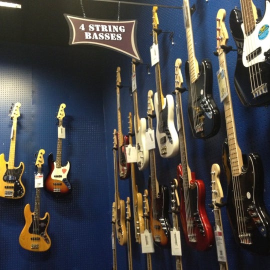 Guitar Center Music Store in Richmond