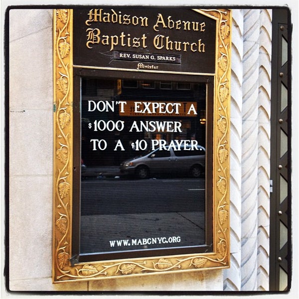 Foto diambil di Madison Avenue Baptist Church oleh R K. pada 10/30/2011