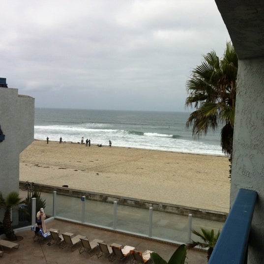 Das Foto wurde bei Blue Sea Beach Hotel von Jeff K. am 9/10/2011 aufgenommen