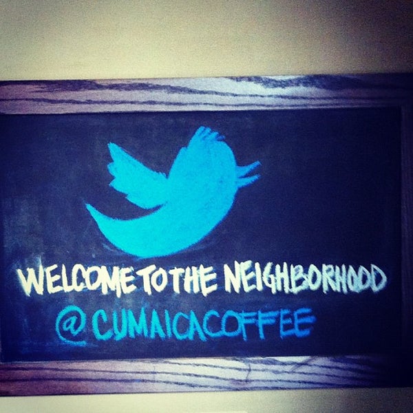 6/29/2012 tarihinde Reyner C.ziyaretçi tarafından Cumaica Coffee'de çekilen fotoğraf
