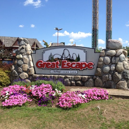 Foto diambil di Six Flags Great Escape &amp; Hurricane Harbor oleh Don P. pada 7/21/2012