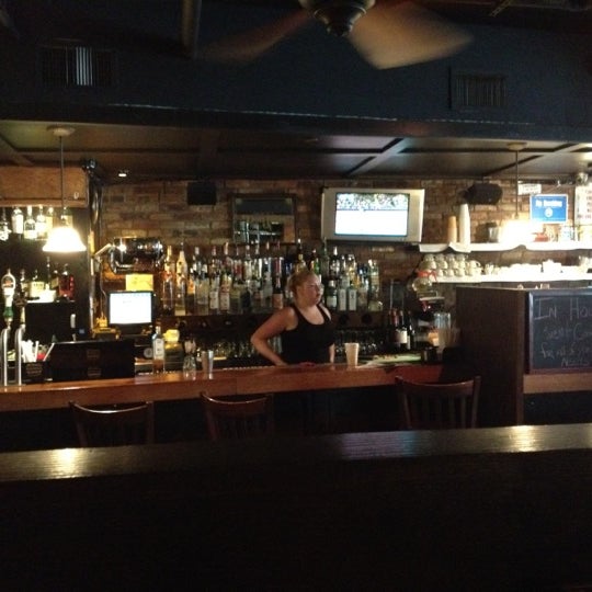 รูปภาพถ่ายที่ Water Street Restaurant and Lounge โดย Mauricio M. เมื่อ 8/7/2012