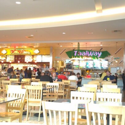 8/18/2012에 Mari M.님이 Capital Mall에서 찍은 사진