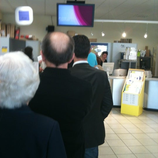 La Poste Centre Ville La Fayette Place De La Gare La Poste Centre Ville La Fayette Place De La Gare