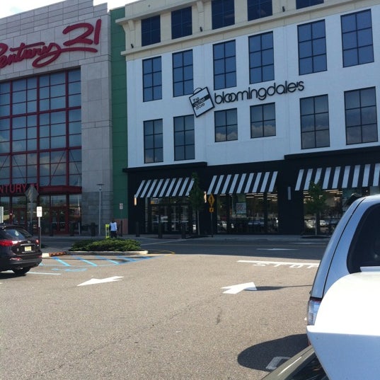 bloomingdales paramus nj