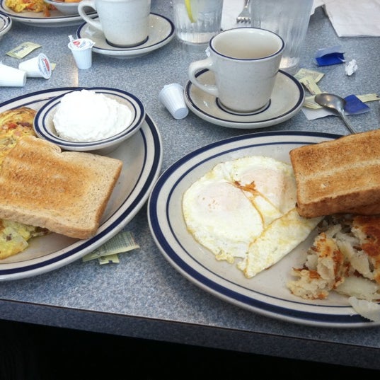 Blue Sky Family Restaurant 917 N Leavitt Rd