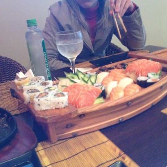 6/20/2012 tarihinde Ana camila M.ziyaretçi tarafından Kyoto Japanese Food'de çekilen fotoğraf