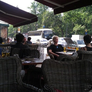Foto tomada en Charden Bar &amp; Restaurant  por Тимур el 7/28/2012