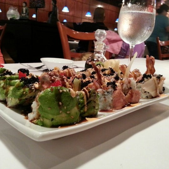 Das Foto wurde bei Friendship Chinese Restaurant von Carol . am 7/27/2012 aufgenommen