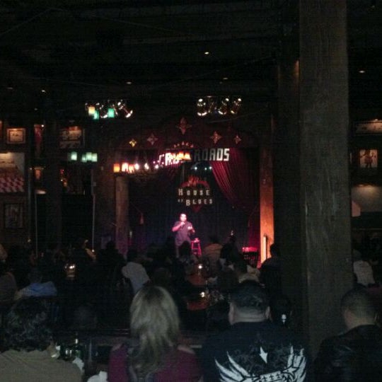 Das Foto wurde bei House of Blues Restaurant &amp; Bar von Tony S. am 2/19/2012 aufgenommen