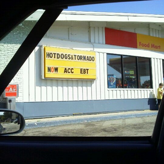 Shell Fuel Station in Grand Rapids