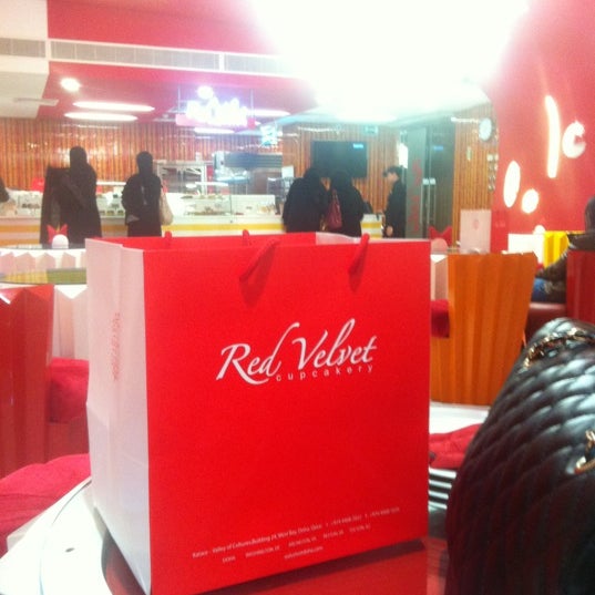 Photo taken at Red Velvet Cupcakery by Kholoud A. on 1/24/2012
