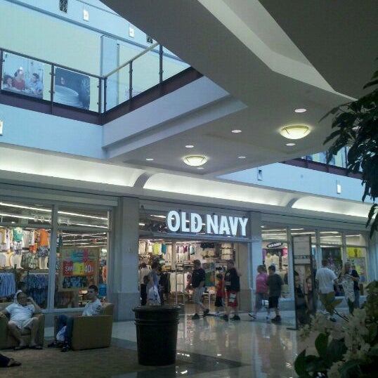 Dress stores top in rivertown mall