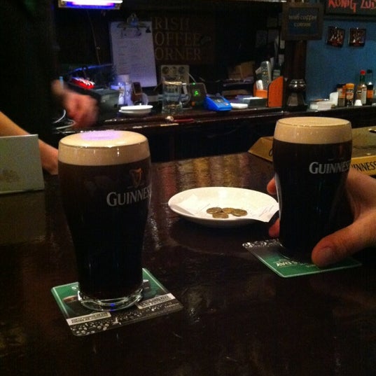 รูปภาพถ่ายที่ Ulysses Irish Pub โดย Mayo Z. เมื่อ 3/10/2012