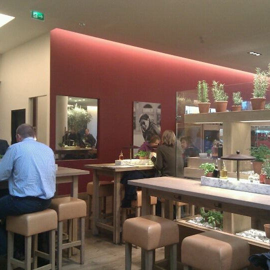 Photo taken at Vapiano by Alexander R. on 11/30/2011