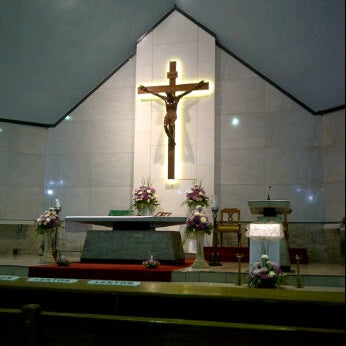 Photo taken at Gereja Katolik Hati Santa Perawan Maria Tak Bernoda by Hendikin F. on 9/18/2011
