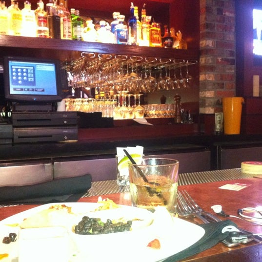 Photo taken at BJ&#39;s Restaurant &amp; Brewhouse by Cortney W. on 3/27/2012