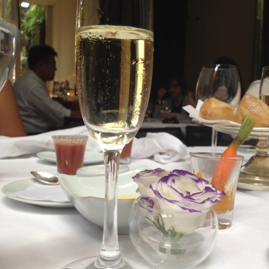 Champagne bar. Champagne bar