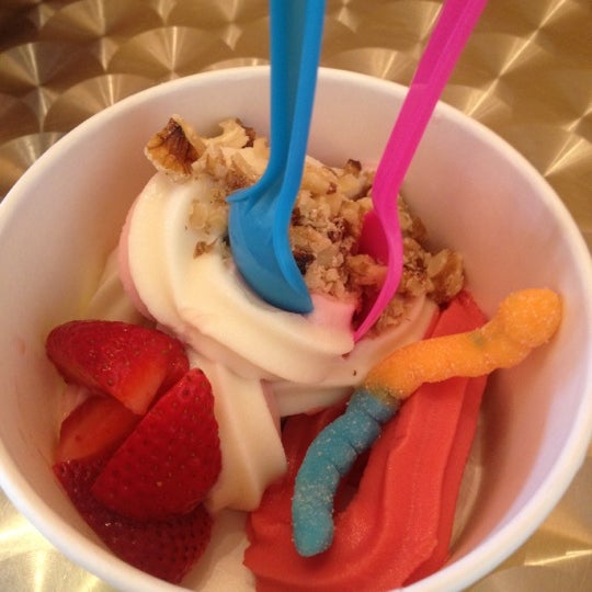 Scoopz Frozen Yogurt Frozen Yogurt Shop in South Side
