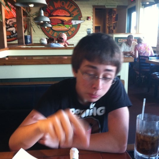 Photo taken at Chili&#39;s Grill &amp; Bar by Chuck C. on 8/17/2011