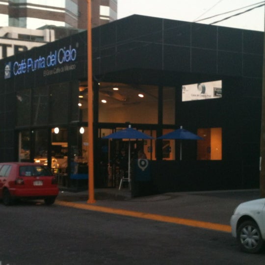 4/13/2012 tarihinde Leonardo R.ziyaretçi tarafından Café Punta del Cielo'de çekilen fotoğraf