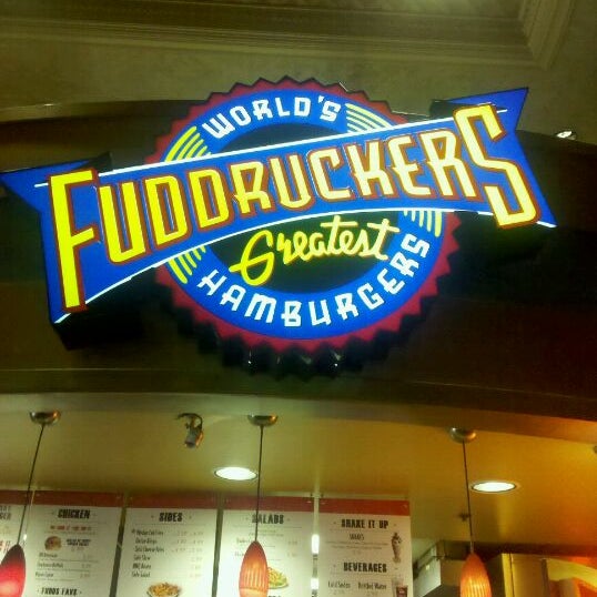 Photo taken at Fuddruckers by Michaleen B. on 8/31/2011