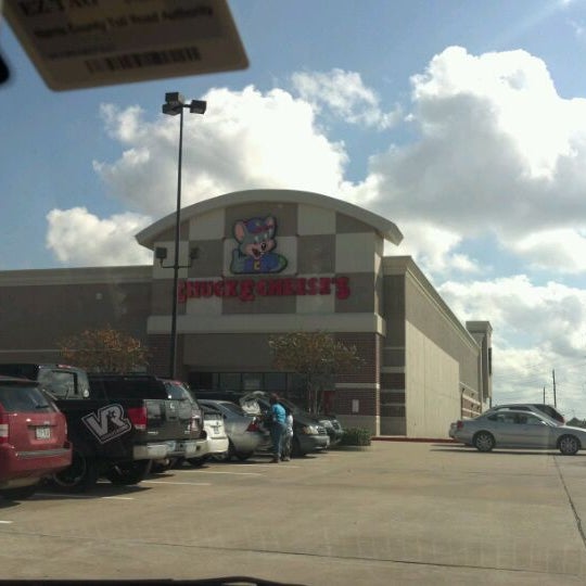 Chuck E. Cheese 3141 Silverlake Village Dr.