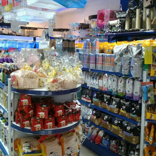 รูปภาพถ่ายที่ Sonho dos Bichos Pet Shop โดย daniel s. เมื่อ 11/26/2011