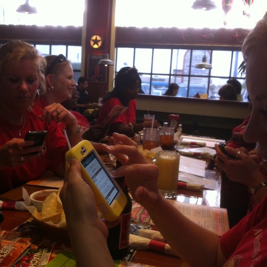 Photo taken at Chili&#39;s Grill &amp; Bar by Donny V. on 8/11/2011