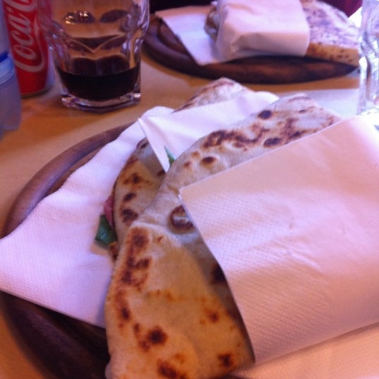 Das Foto wurde bei Divina Piadina - Piadineria artigianale a Milano von sandra l. am 5/4/2012 aufgenommen