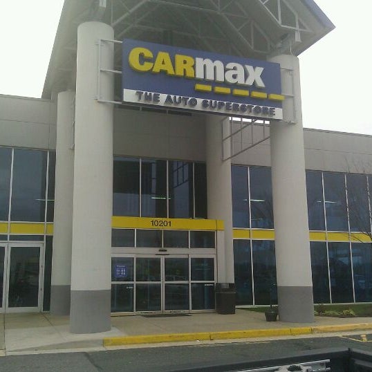 Photo taken at CarMax by Prince A. on 12/14/2011