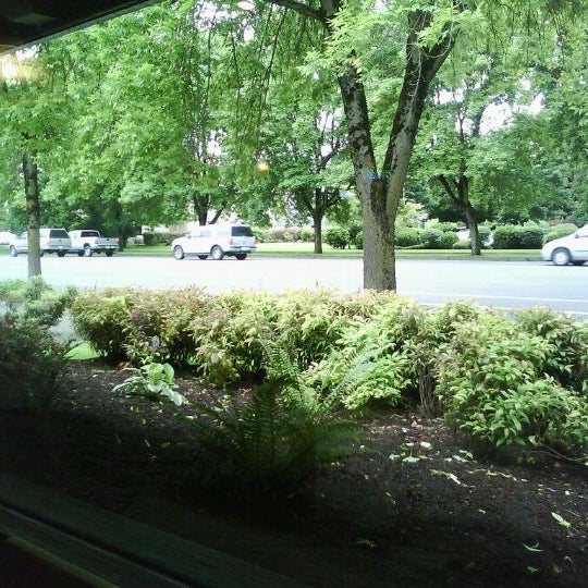 Photo taken at Shari&#39;s Cafe and Pies by Gary S. on 6/29/2011