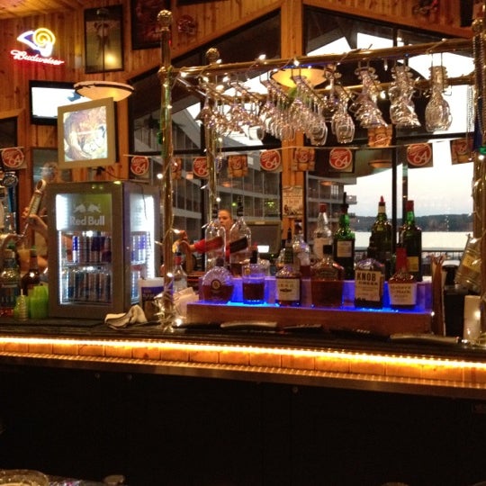 6/12/2012にAshley T.がH. Toad&#39;s Bar &amp; Grillで撮った写真