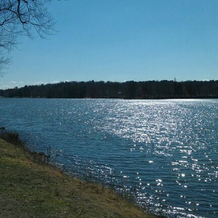 Lake Quannapowitt Fishing : Lake Quannapowitt Trail - Massachusetts | AllTrails / The paved loop around the lake is approximately 3.6 miles.
