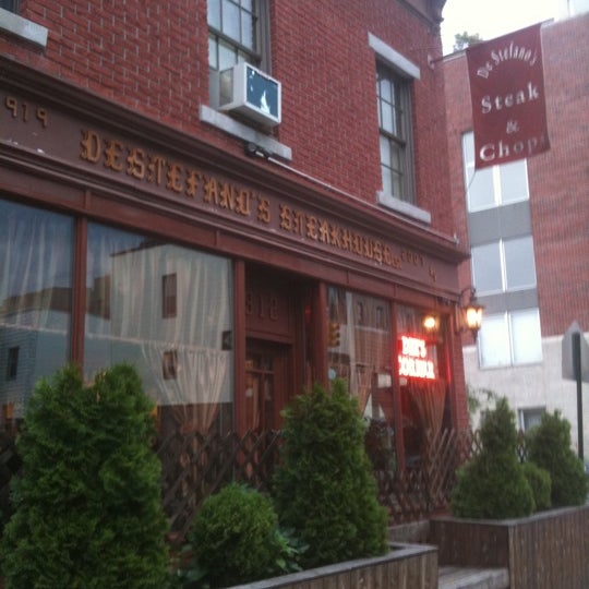 6/4/2011 tarihinde Leo M.ziyaretçi tarafından DeStefano&#39;s Steakhouse'de çekilen fotoğraf