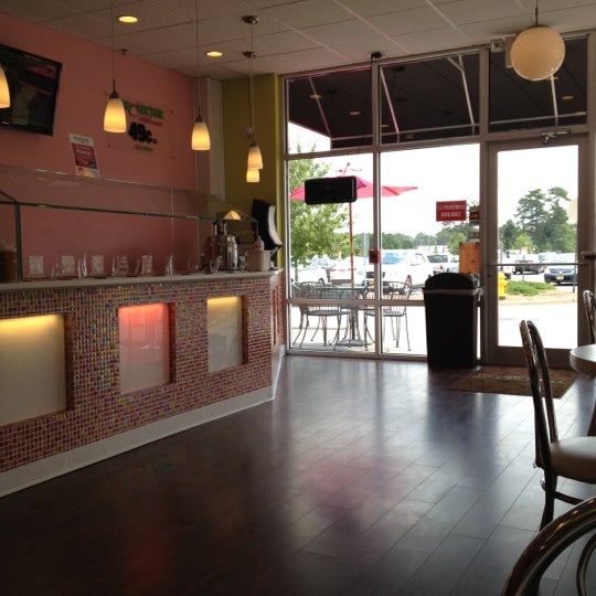 Yo Factor Frozen Yogurt (Now Closed) Toms River, NJ