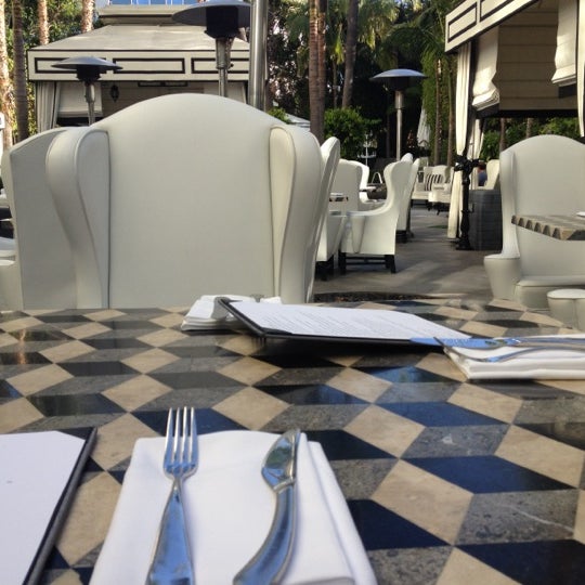 6/25/2012 tarihinde Kinny A.ziyaretçi tarafından Cast Restaurant at Viceroy Santa Monica'de çekilen fotoğraf