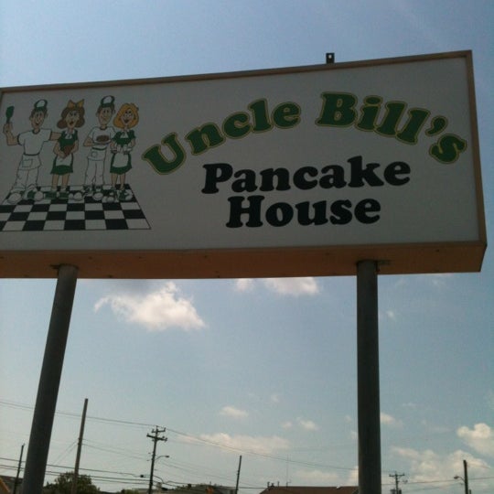 7/19/2012에 Frank V.님이 Uncle Bill&#39;s Pancake House - Strathmere에서 찍은 사진
