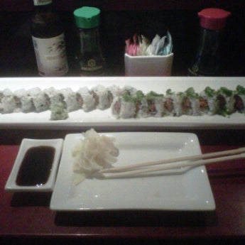 Das Foto wurde bei Tabu Sushi Bar &amp; Grill von Christopher N. am 5/21/2012 aufgenommen